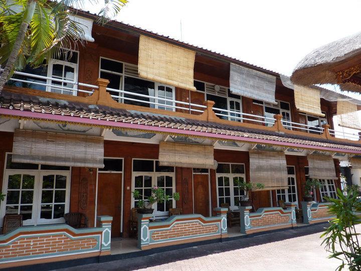 Surf Doggie Inn Кута Экстерьер фото